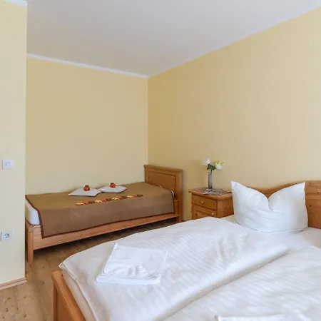 Ferienwohnanlage E5 Mit Hallenbad Und Sauna